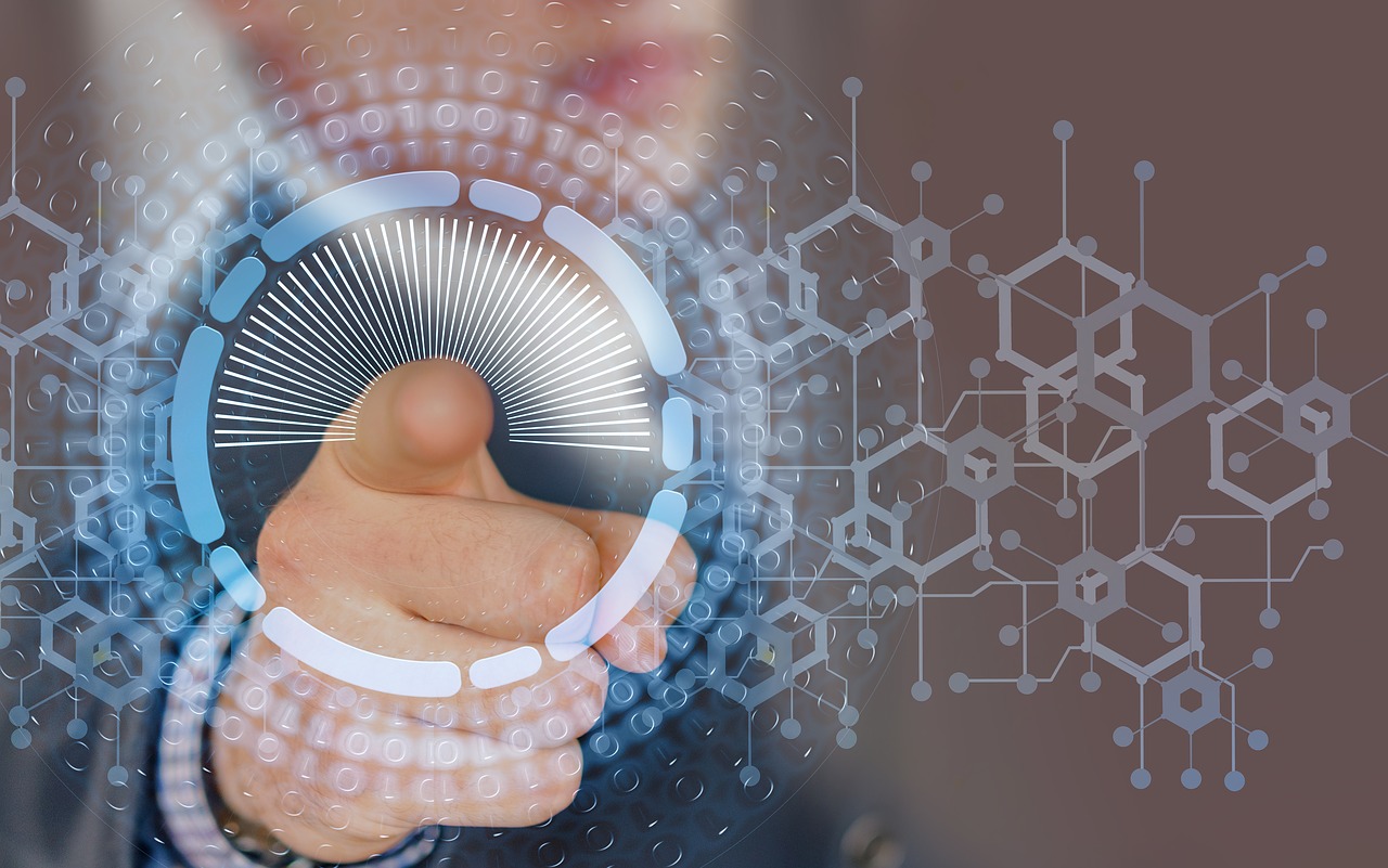 Comment utiliser l’écran interactif pour collaborer à distance ?