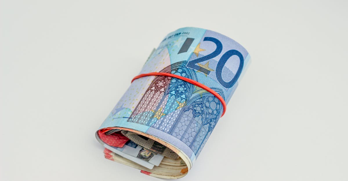 Combien font 1 000 centimes en euros : l’équivalence expliquée simplement