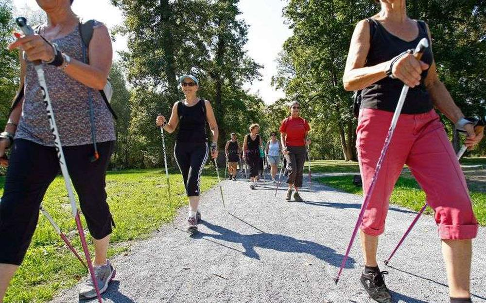 La marche nordique : un levier de performance pour la santé… et l’économie du sport